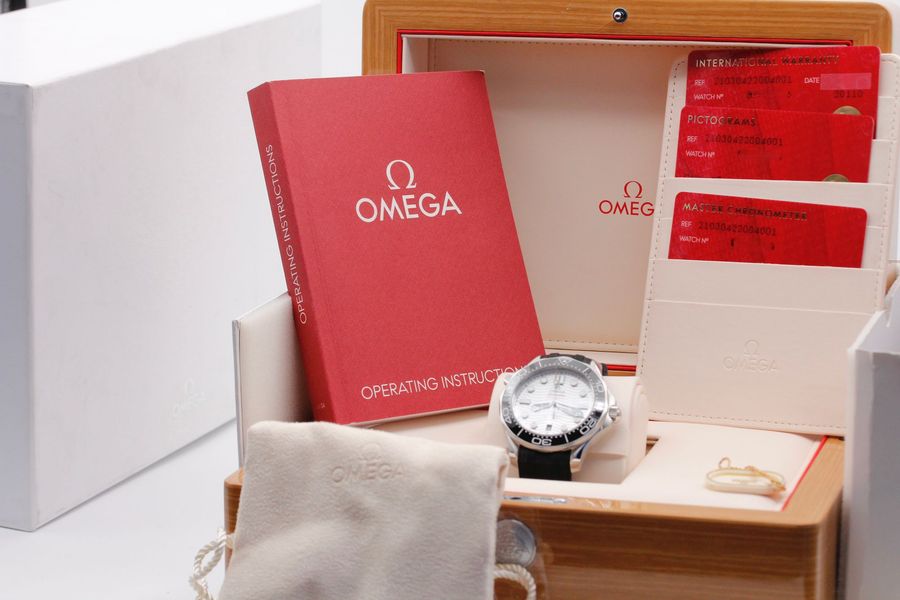 Omega Seamaster Diver 300m 210.32.42.20.04.001